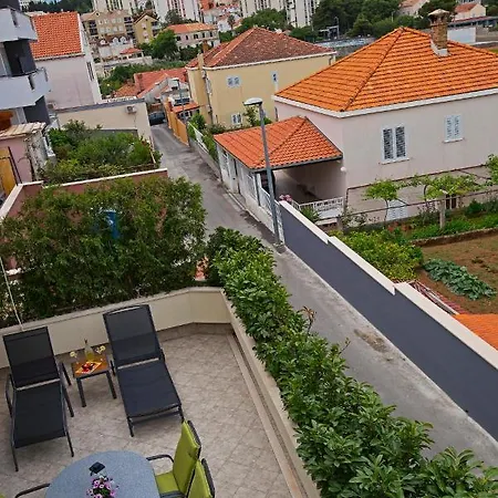 Michelle アパート