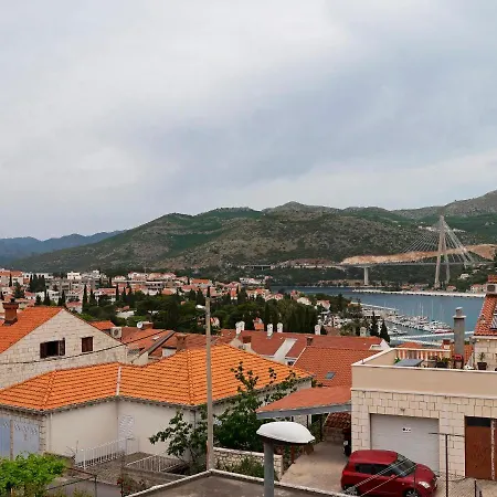 アパート Michelle ドゥブロブニク