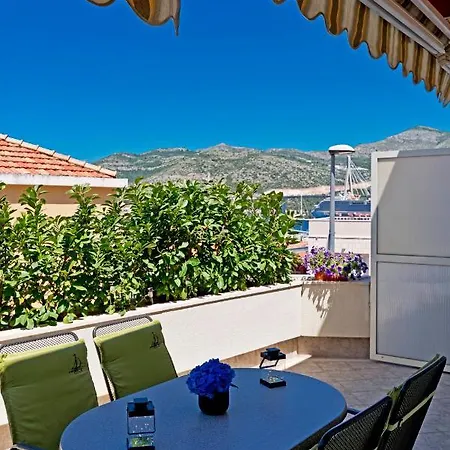 アパート Michelle